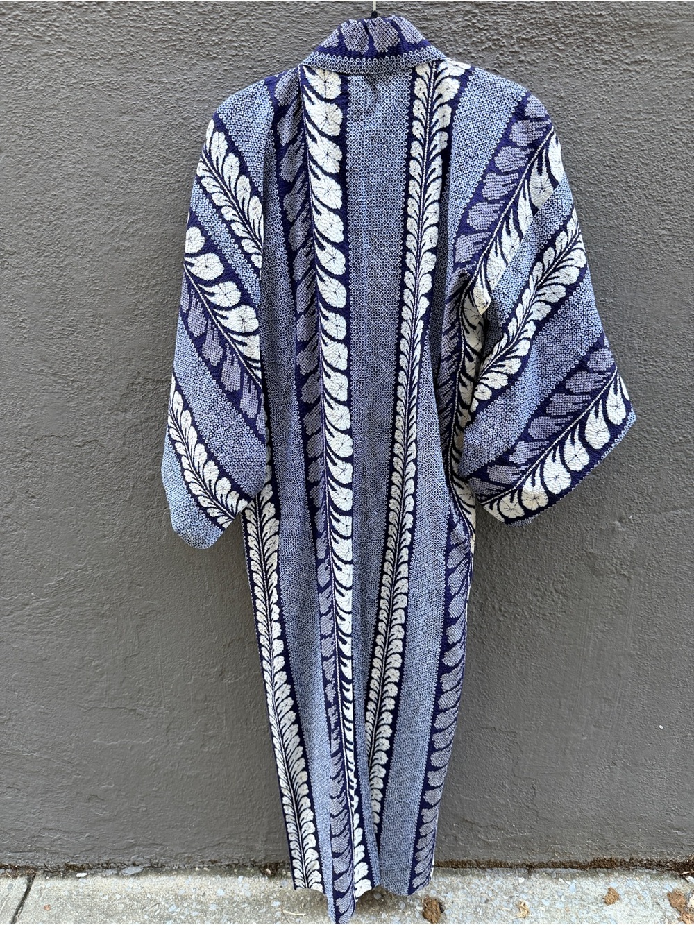 Vintage Shibori Cotton Indigo Ikat Hand Stitched Cotton Textile Japanese Kimono - Picture 4 of 8